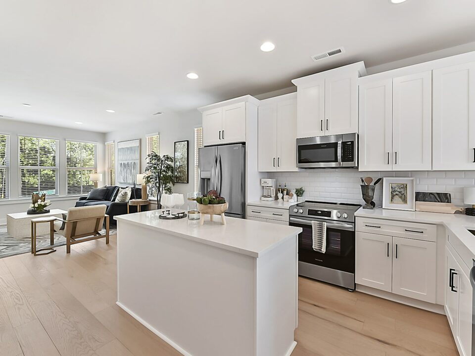 Explore luxury kitchen in quick move-in homes for sale in Charlotte & Davidson, North Carolina.